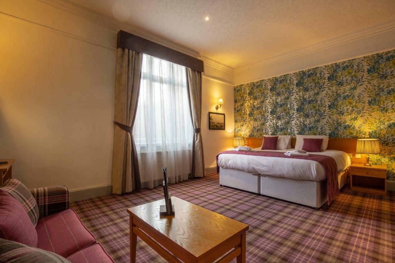 Woodthorpe Hotel Prestwich Bagian luar foto