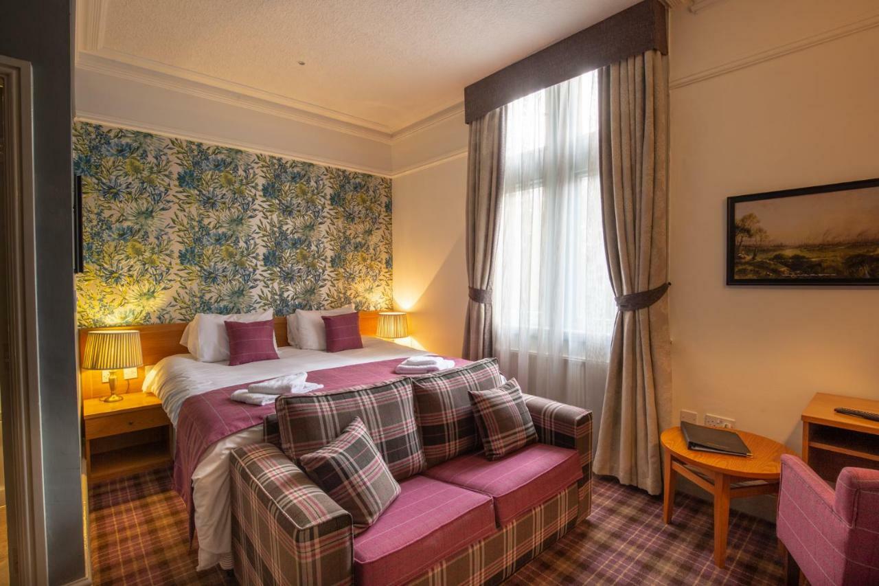 Woodthorpe Hotel Prestwich Bagian luar foto
