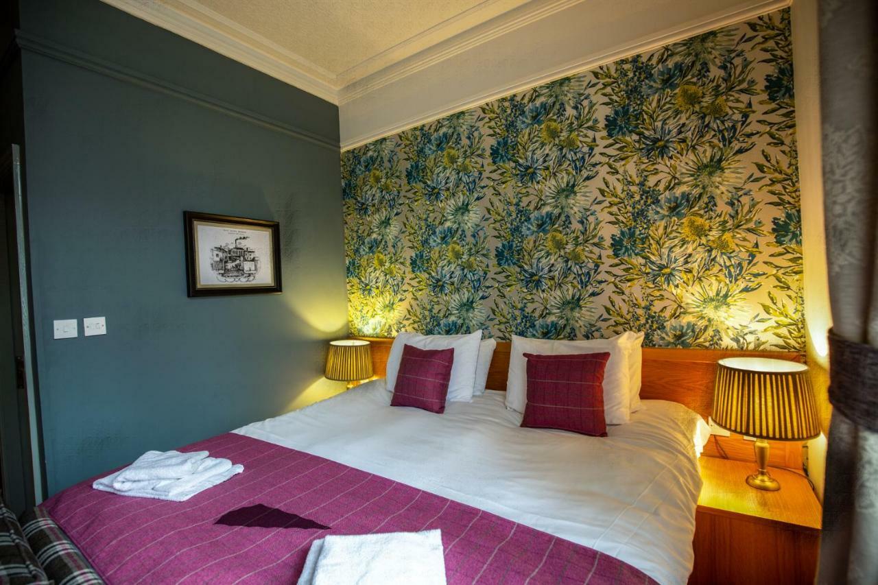 Woodthorpe Hotel Prestwich Bagian luar foto
