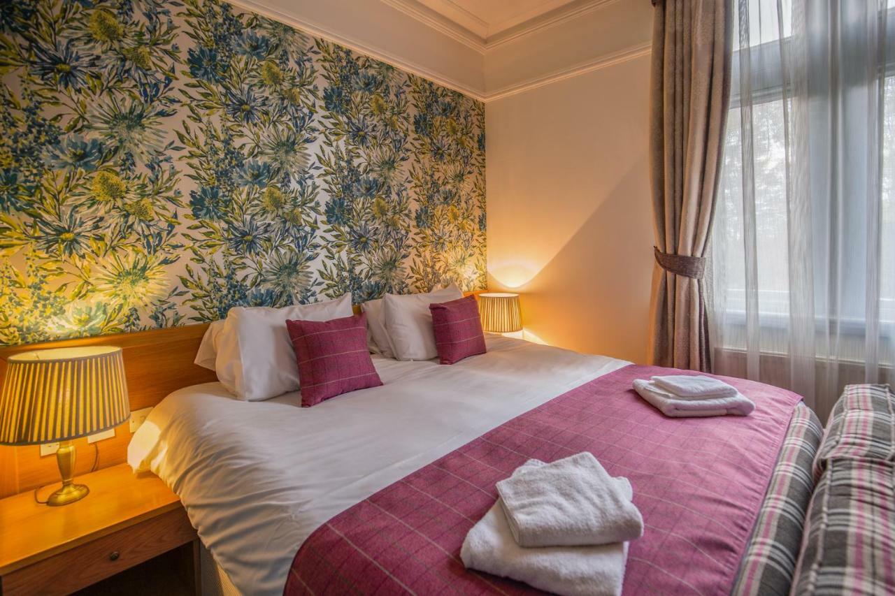 Woodthorpe Hotel Prestwich Bagian luar foto