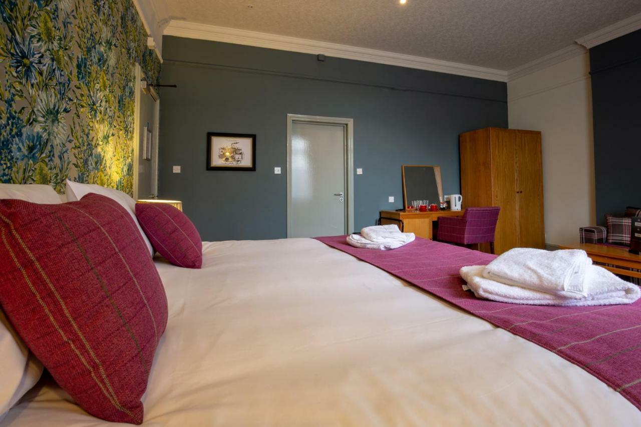 Woodthorpe Hotel Prestwich Bagian luar foto