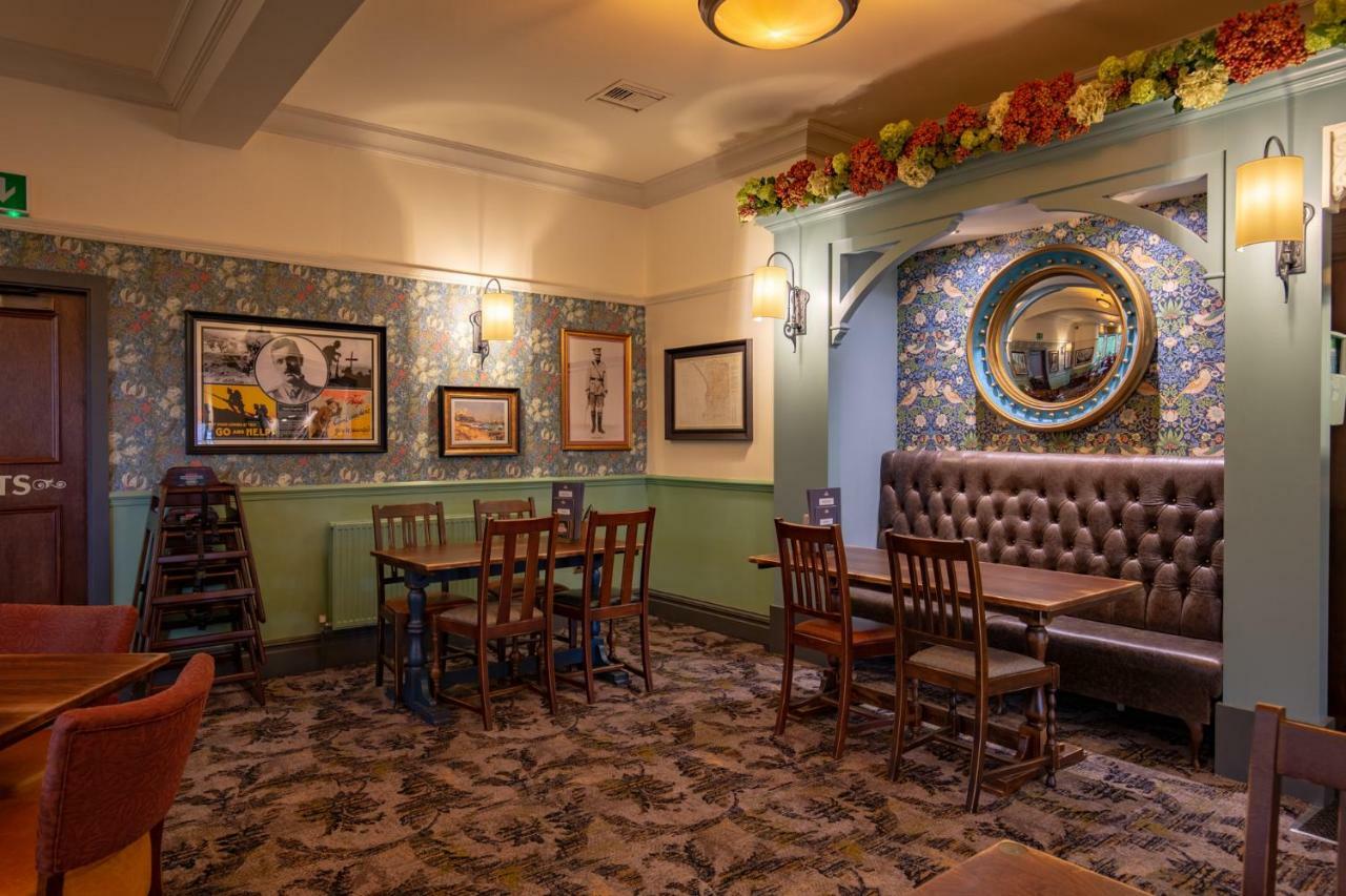 Woodthorpe Hotel Prestwich Bagian luar foto